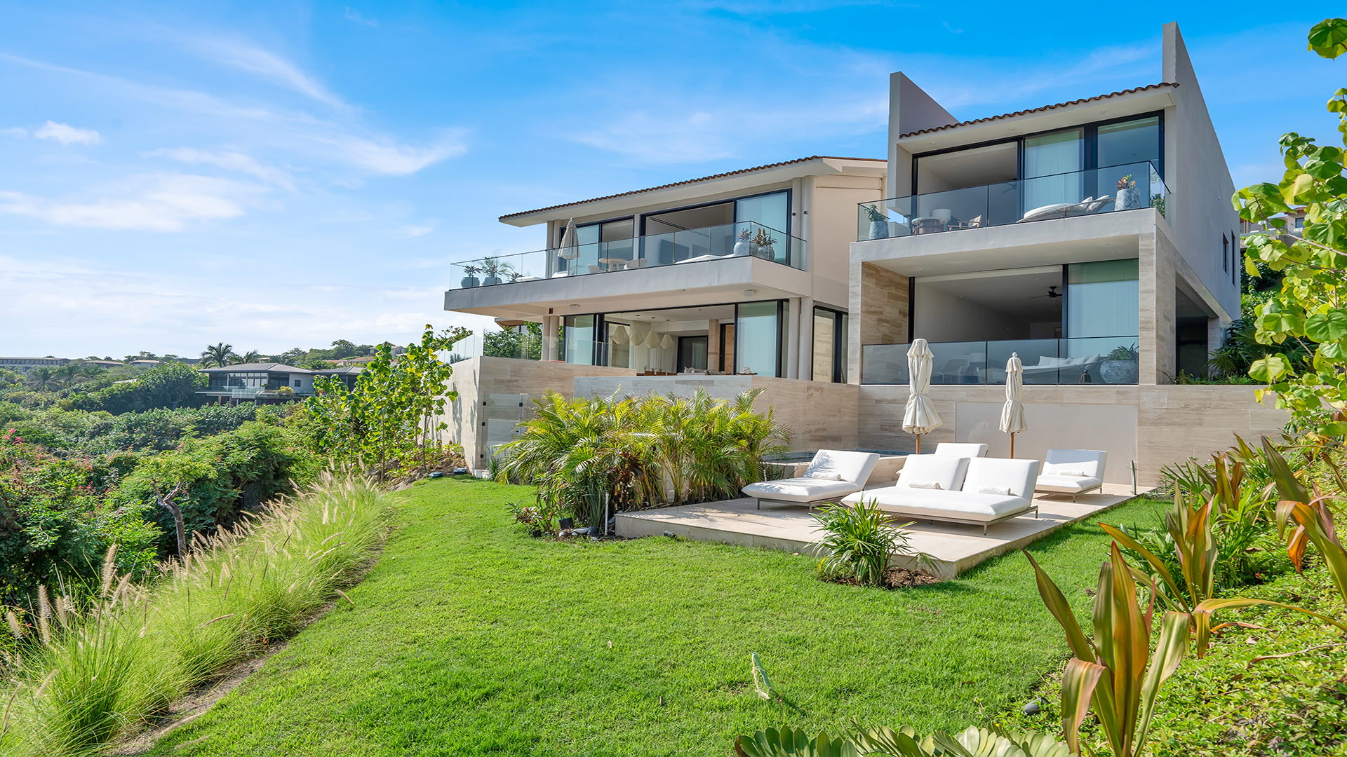 Luxury Rentals Punta Mita Ocean Front Iyari 2 -17.jpg